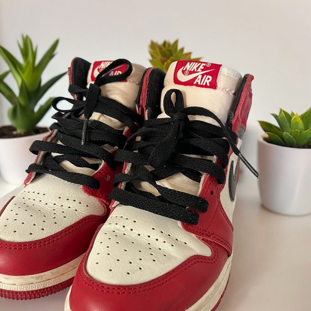 Jordan 1 Chicago Lost and Found Retro High OG - 4.5Y / Women's 6 - Picture 3 of 8